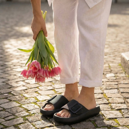Fluffy Feet® Schlappen mit Gurt 2.0